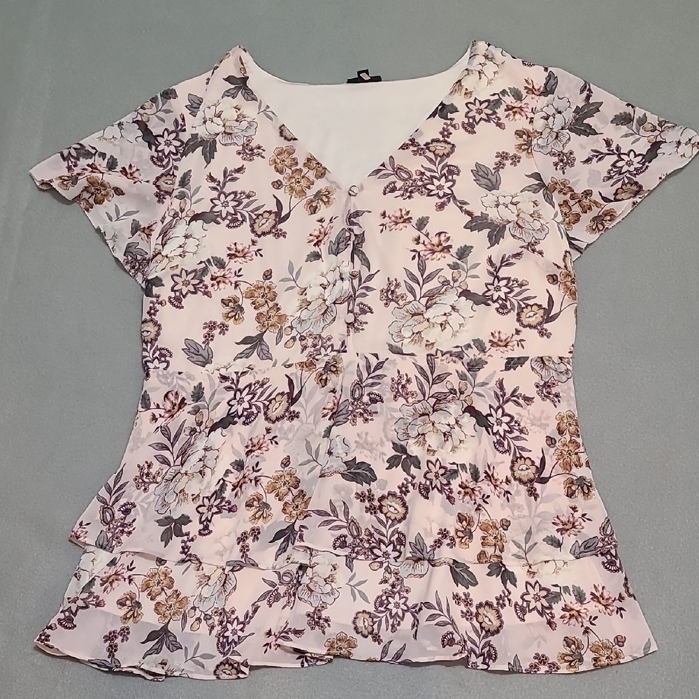 TORRID Pink Short Sleeve Floral Chiffon V-Neck Tiered Babydoll Blouse - Size 1X